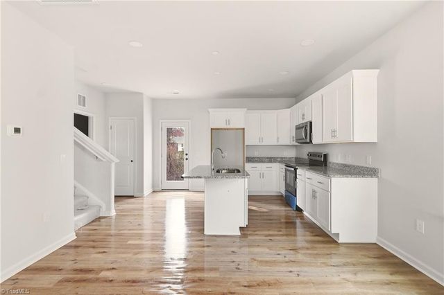 2924 Gilmer Avenue, Winston-salem, NC 27105