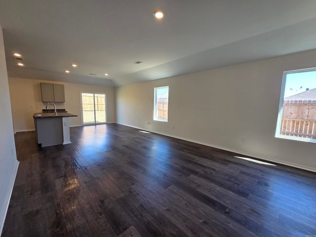 1537 Meadows Drive, Benton, AR 72019
