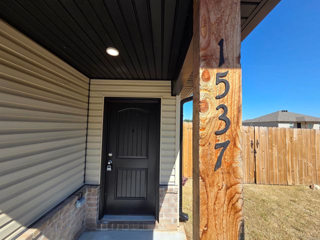 1537 Meadows Drive, Benton, AR 72019