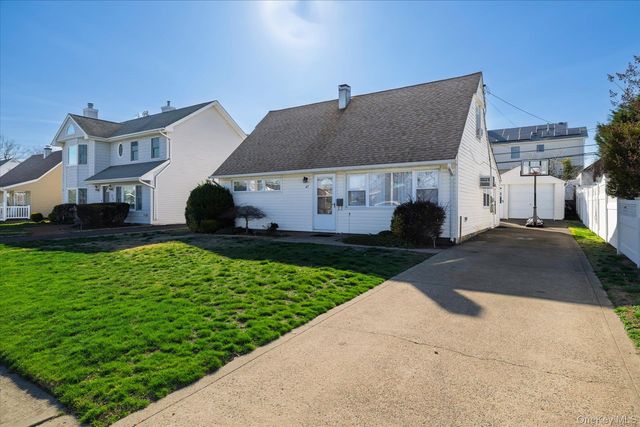 47 Hewlett Point Avenue, East Rockaway, NY 11518