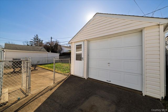 47 Hewlett Point Avenue, East Rockaway, NY 11518