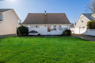 47 Hewlett Point Avenue, East Rockaway, NY 11518