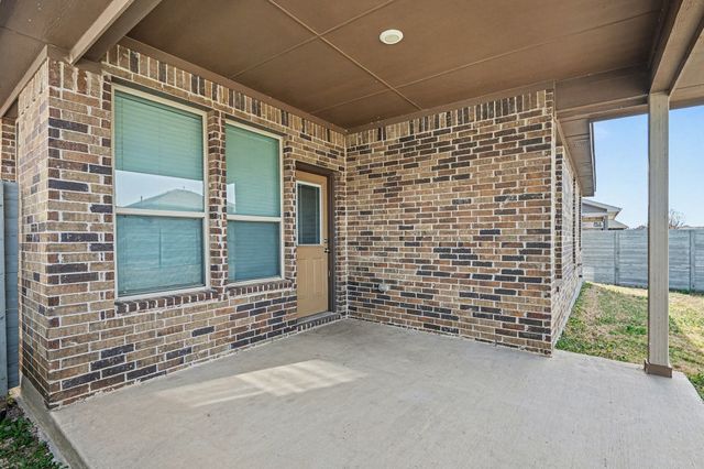 905 Falcon Road, Argyle, TX 76226