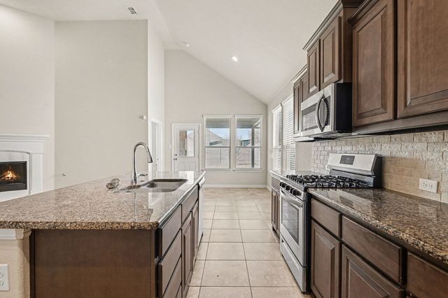 905 Falcon Road, Argyle, TX 76226