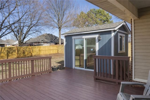 400 Linwood Avenue, Lowell, AR 72745