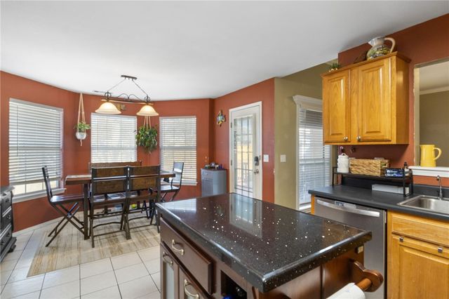 400 Linwood Avenue, Lowell, AR 72745