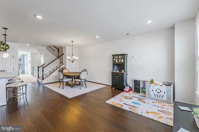 22035 BROADWAY AVENUE # 401F, Clarksburg, MD 20871