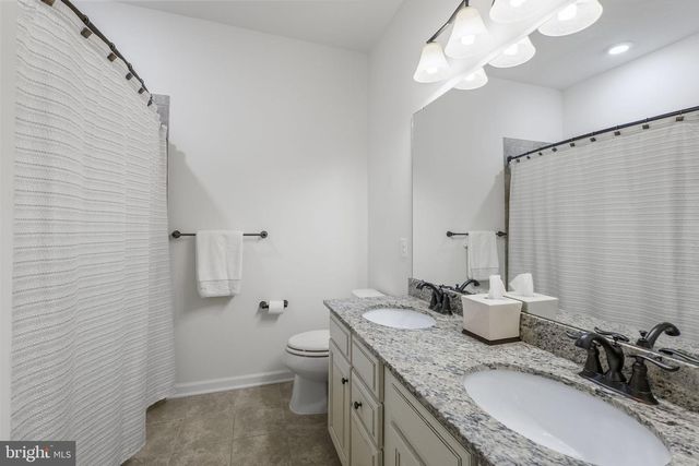 22035 BROADWAY AVENUE # 401F, Clarksburg, MD 20871