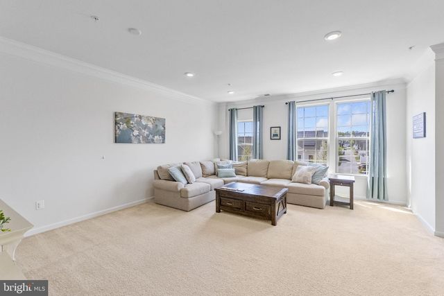 22035 BROADWAY AVENUE # 401F, Clarksburg, MD 20871