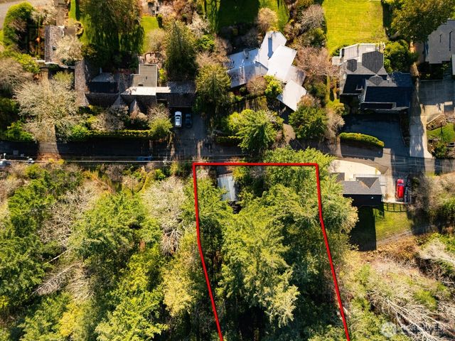 2111 Dellesta Drive, Bellingham, WA 98226