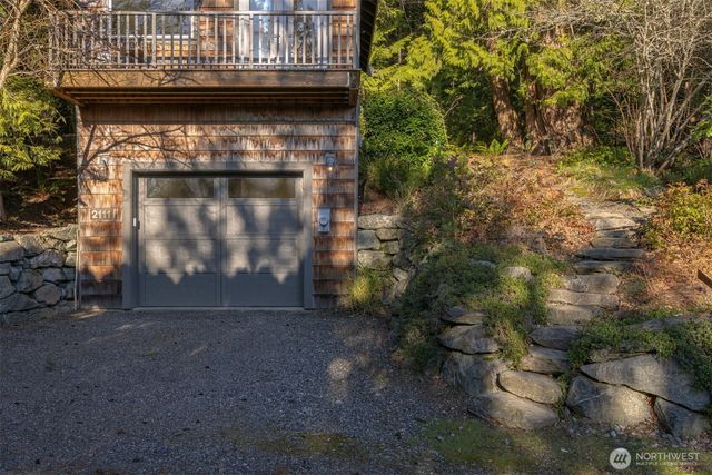 2111 Dellesta Drive, Bellingham, WA 98226