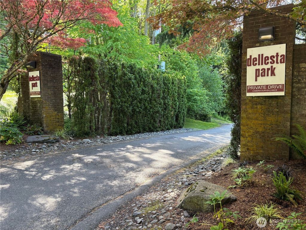 2111 Dellesta Drive, Bellingham, WA 98226