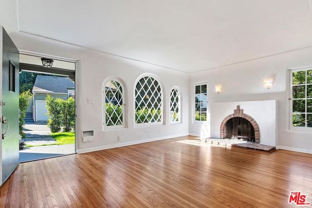 3486 Oak Glen Drive, Los Angeles, CA 90068