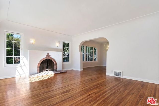 3486 Oak Glen Drive, Los Angeles, CA 90068