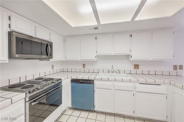 1857 Arbol Verde Way, Las Vegas, NV 89119