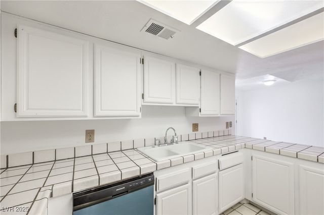 1857 Arbol Verde Way, Las Vegas, NV 89119