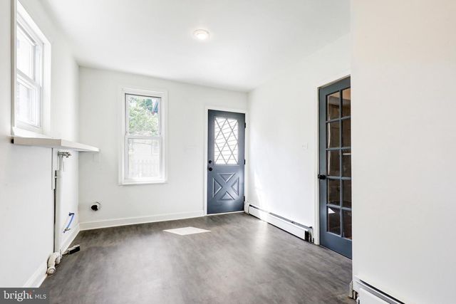 1319 W MAIN ST, Ephrata, PA 17522