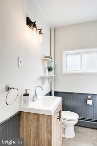 1319 W MAIN ST, Ephrata, PA 17522