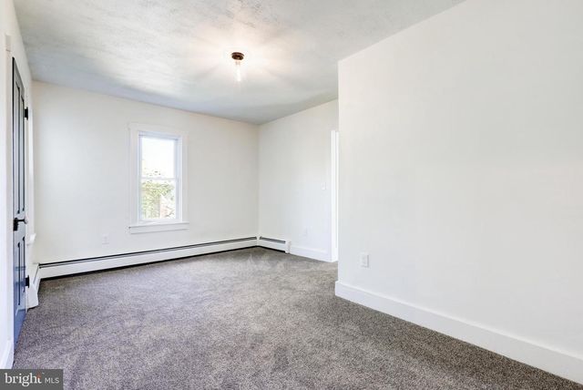1319 W MAIN ST, Ephrata, PA 17522