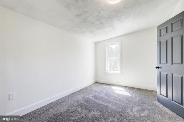 1319 W MAIN ST, Ephrata, PA 17522