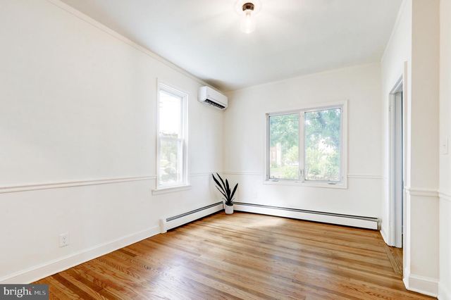1319 W MAIN ST, Ephrata, PA 17522