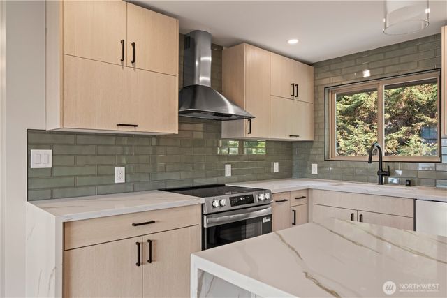 16317 127th Place SE, Renton, WA 98058