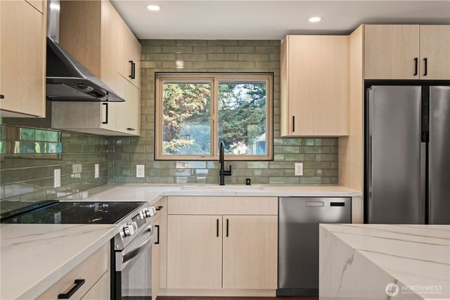 16317 127th Place SE, Renton, WA 98058