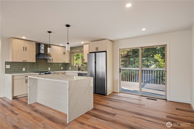 16317 127th Place SE, Renton, WA 98058