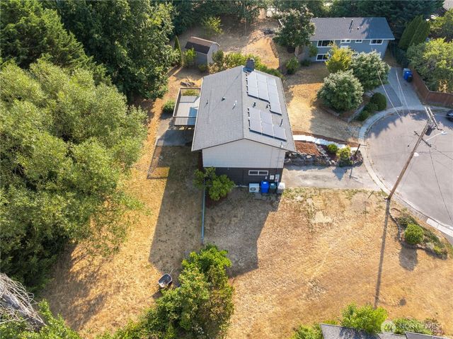16317 127th Place SE, Renton, WA 98058