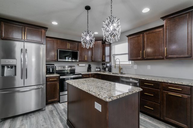 3510 YELLOWWOOD DR, Columbia, MO 65202