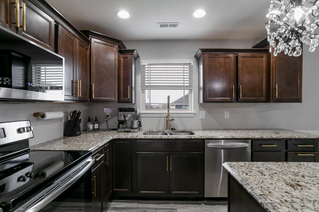 3510 YELLOWWOOD DR, Columbia, MO 65202