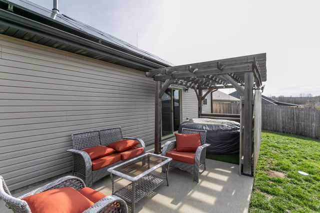 3510 YELLOWWOOD DR, Columbia, MO 65202