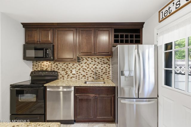 16 Village Green Way, Hazlet, NJ 07730