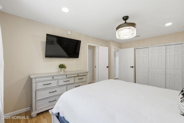 16 Village Green Way, Hazlet, NJ 07730