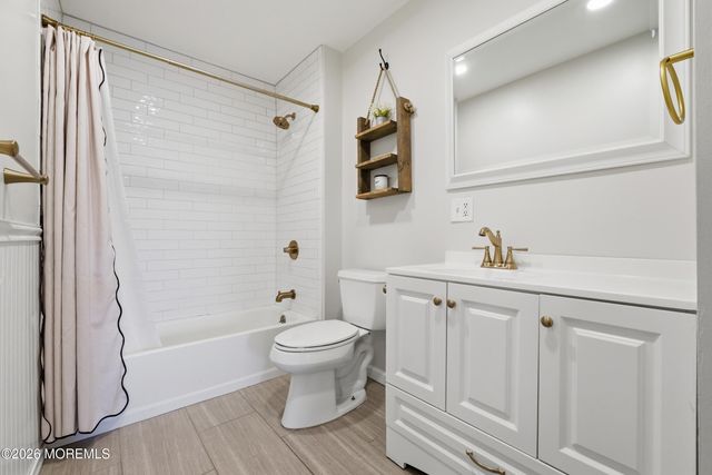 16 Village Green Way, Hazlet, NJ 07730