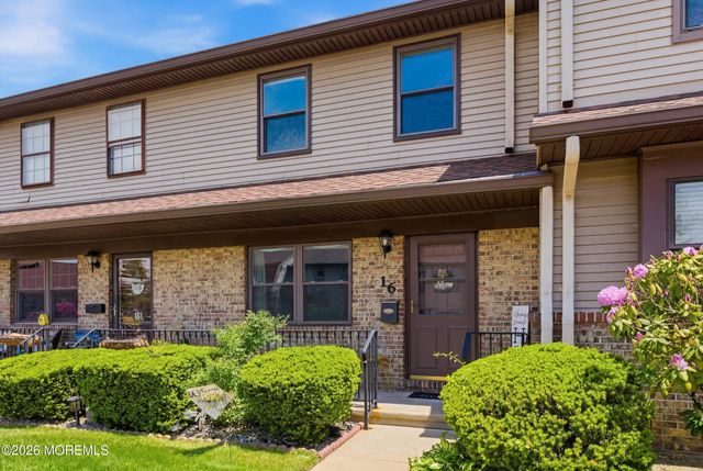16 Village Green Way, Hazlet, NJ 07730