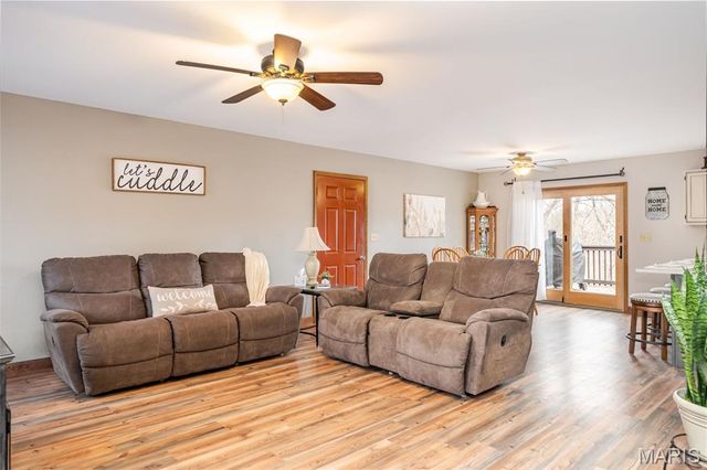 480 Lone Pine Lane, St Clair, MO 63077