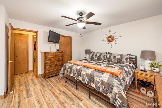 480 Lone Pine Lane, St Clair, MO 63077