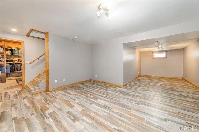 480 Lone Pine Lane, St Clair, MO 63077