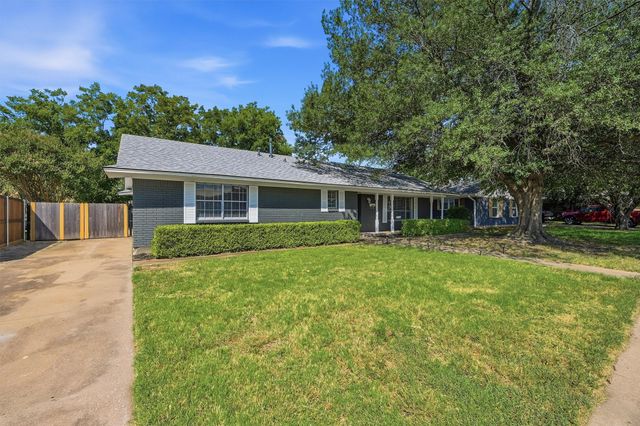 1808 Robin Drive, Sherman, TX 75092