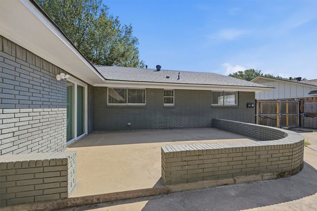 1808 Robin Drive, Sherman, TX 75092