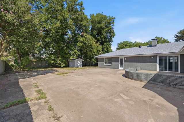 1808 Robin Drive, Sherman, TX 75092