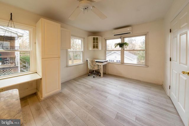 4302 SHERIDAN ST, University Park, MD 20782