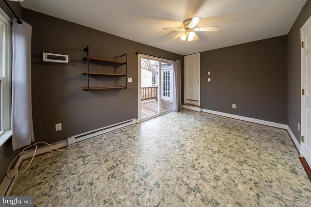 4302 SHERIDAN ST, University Park, MD 20782