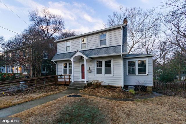 4302 SHERIDAN ST, University Park, MD 20782