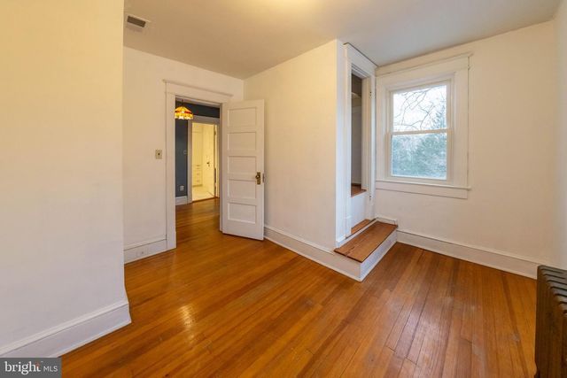 4302 SHERIDAN ST, University Park, MD 20782