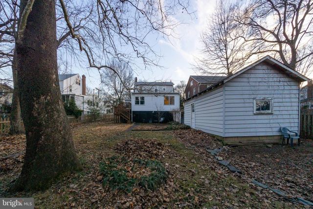 4302 SHERIDAN ST, University Park, MD 20782