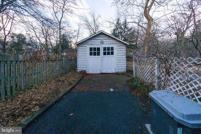 4302 SHERIDAN ST, University Park, MD 20782