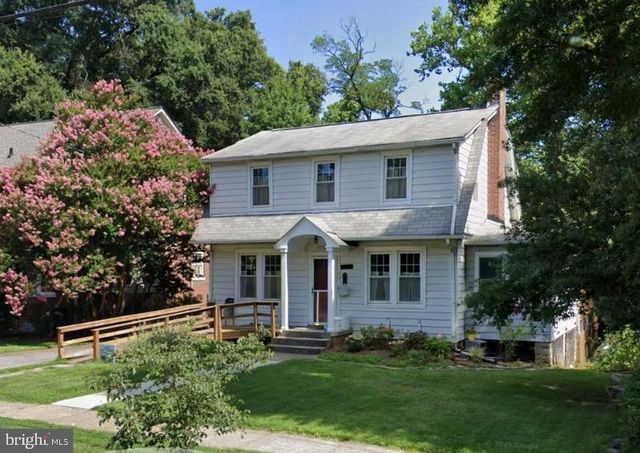 4302 SHERIDAN ST, University Park, MD 20782