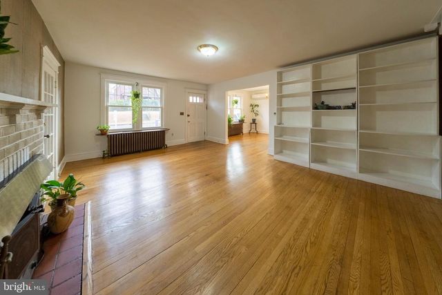 4302 SHERIDAN ST, University Park, MD 20782